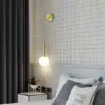 Applique murale LED dorée en verre design nordique