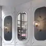 Applique murale moderne en verre boule bronze dans un salon élégant