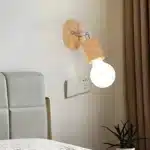 Plafonnier LED nordique simple avec support en bois rond, vue galerie.