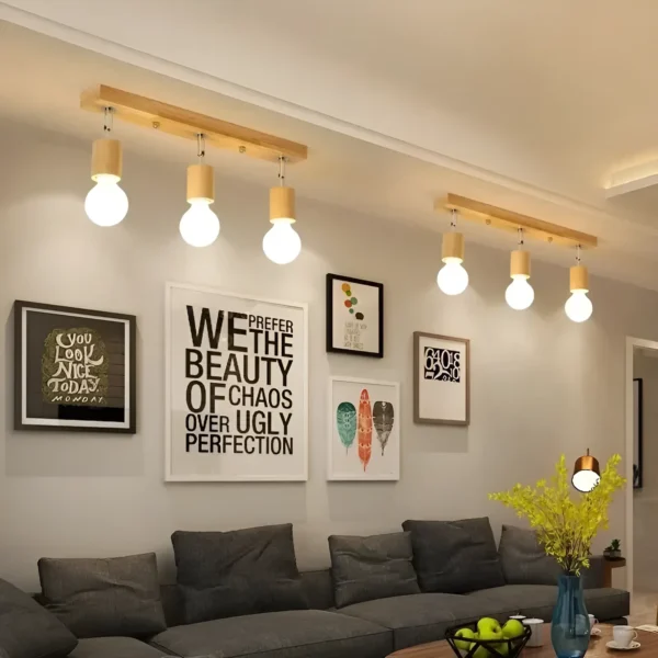 Plafonnier LED nordique avec support en bois rond, configuration trio, vue principale.